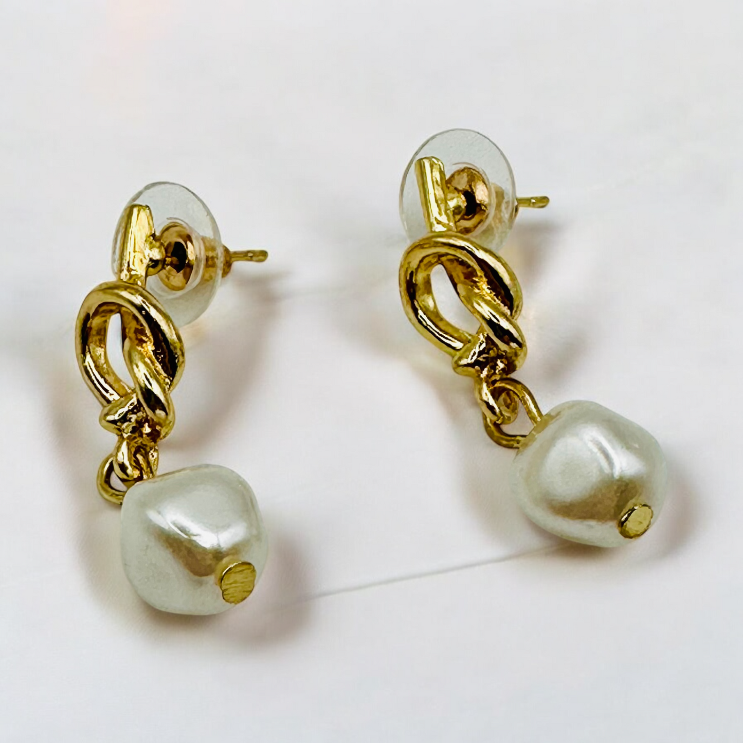 Vintage Faux Pearl Earrings - Elegant Travel Essentials